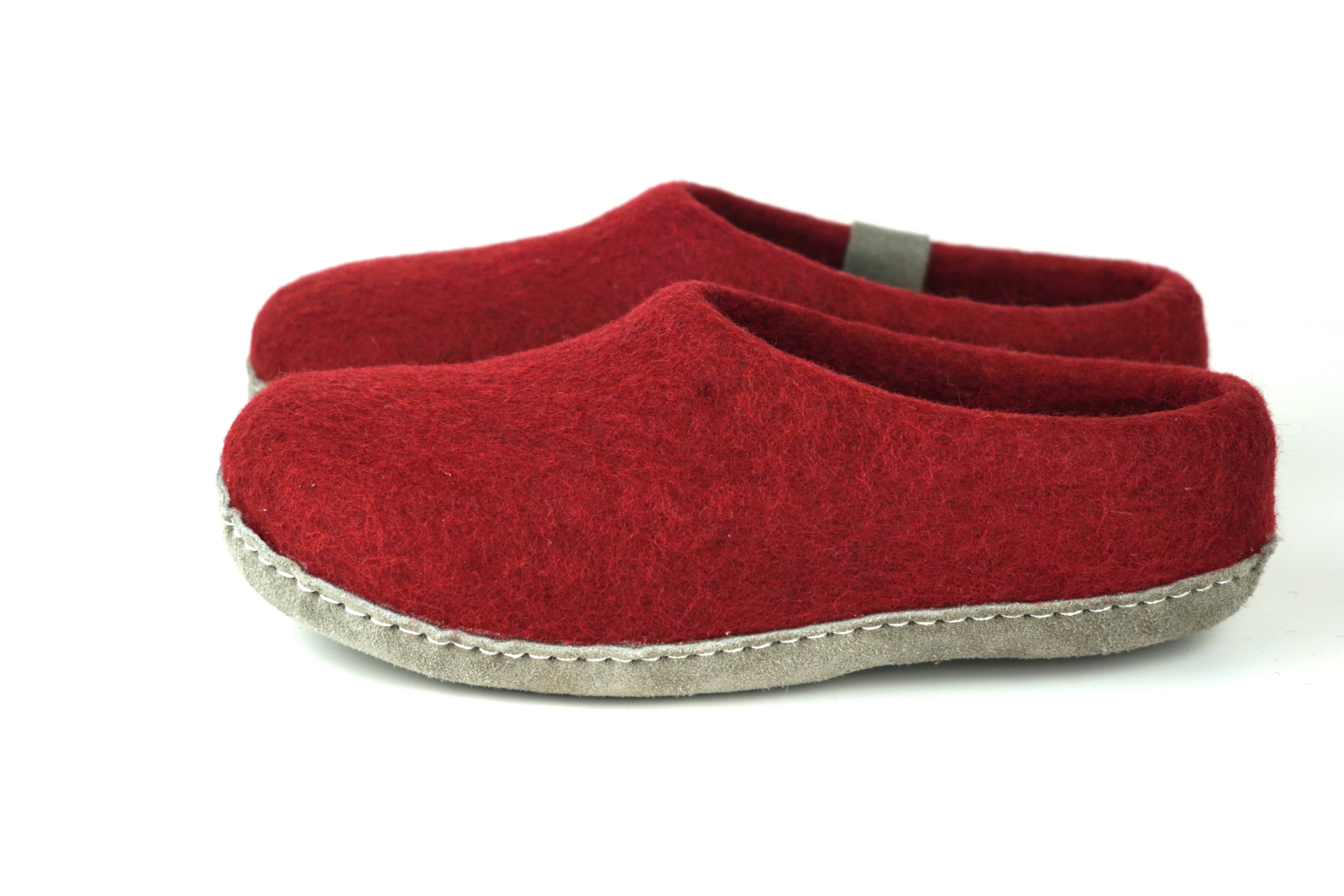 The Cottager – wholesale Slippers – Women's – Shlips Canoe Red6