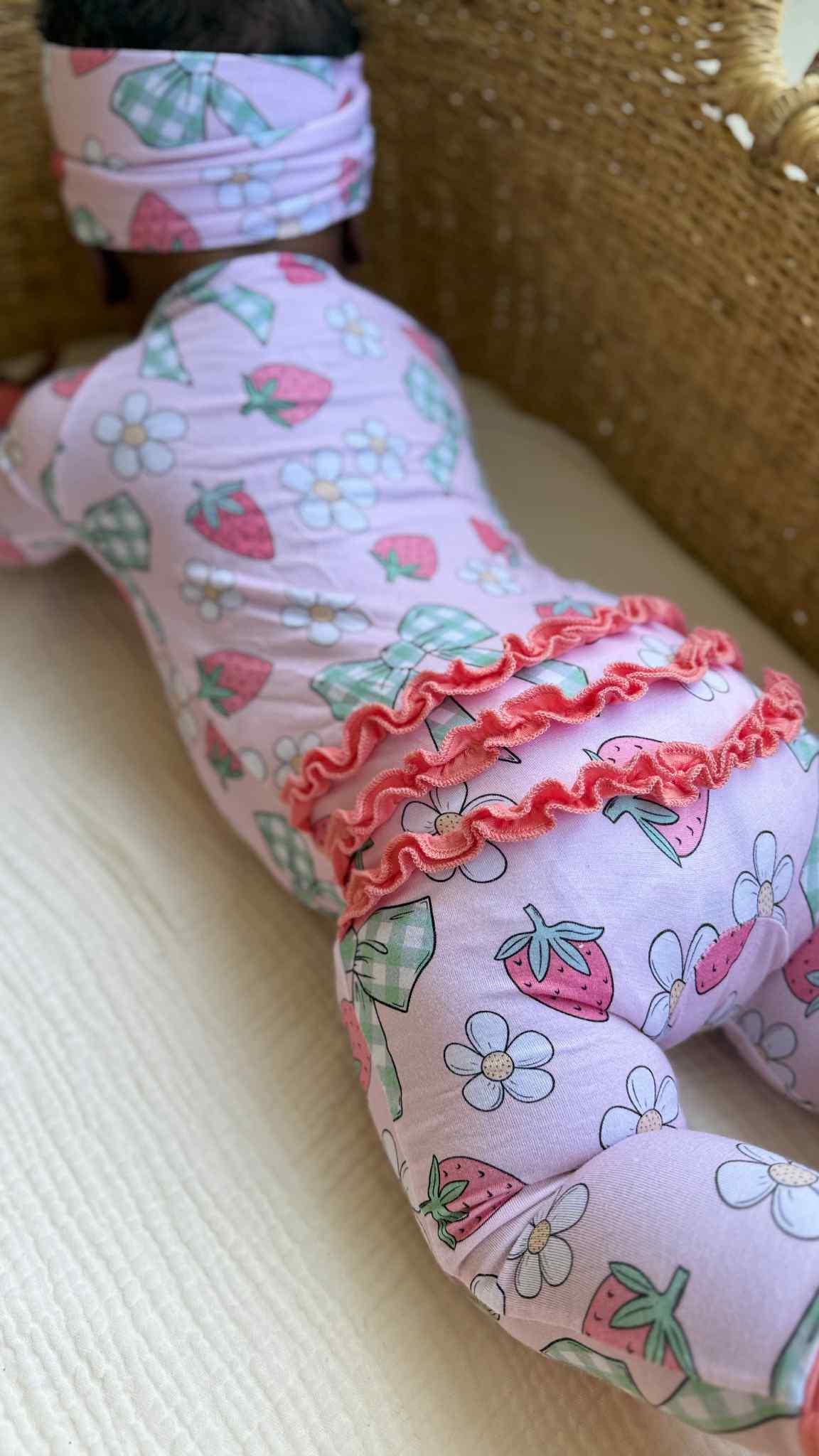 Tiny toes Baby Co – Macacão - Bebé por atacado – Babygrow de Folho de Morango de Bambu3