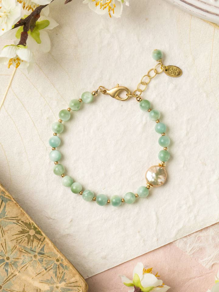 Contentment 7.5-8.5 Green Aventurine, Pearl Simple Bracelet for wholesale by Anne Vaughan Designs Jewelry