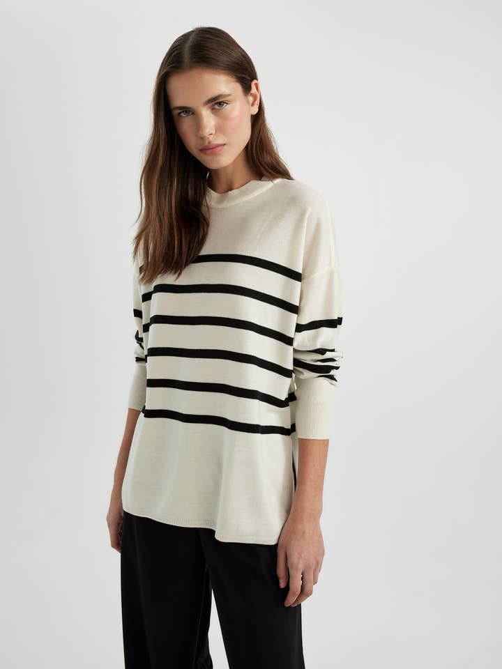 Relax Fit Basic Sweatertunika med stribet rund hals for engroshandel hos Virtue Trade