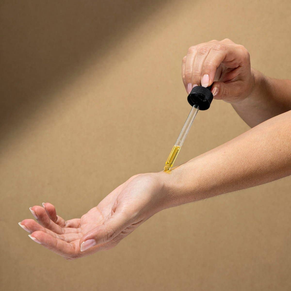 Cliganic - Wholesale Facial Oil - Organic Apricot Kernel Oil4