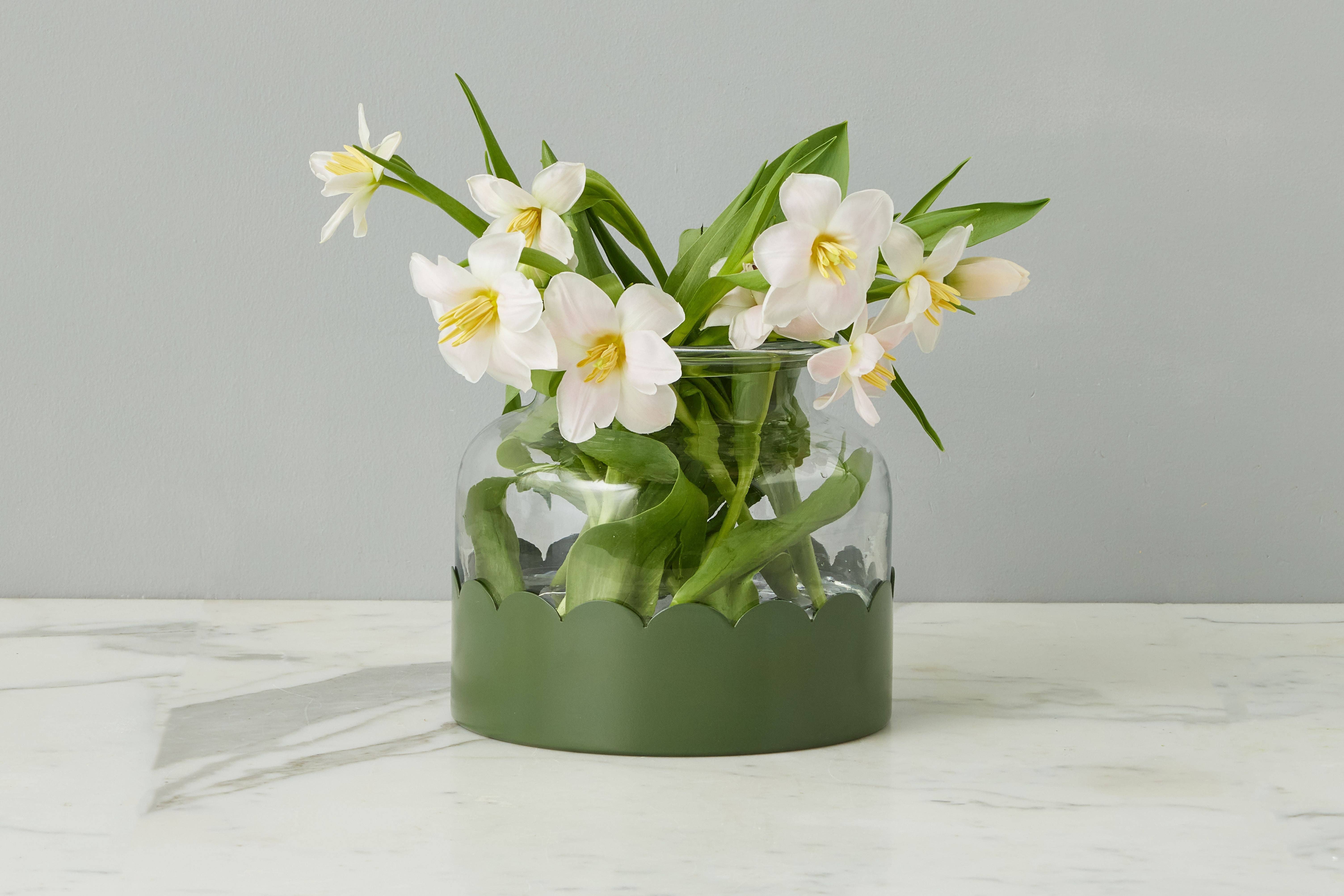 etúHOME - Wholesale Vase - 2-in-1 Scalloped Bloom Vase, White/Spruce Green3