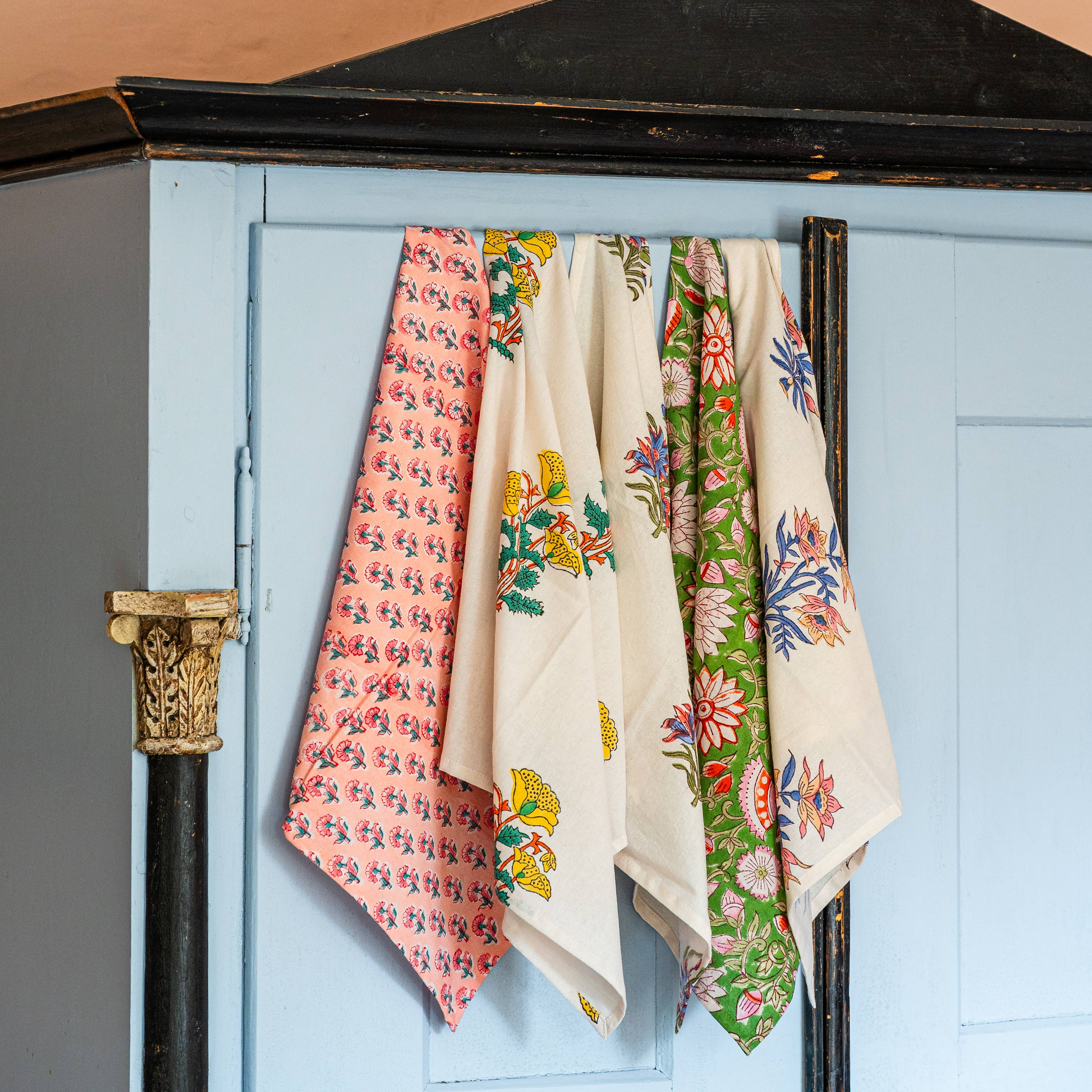 Constance & Denny – wholesale Dinner & cloth napkin – NEW WILDFLOWER set of 4 cotton napkins3