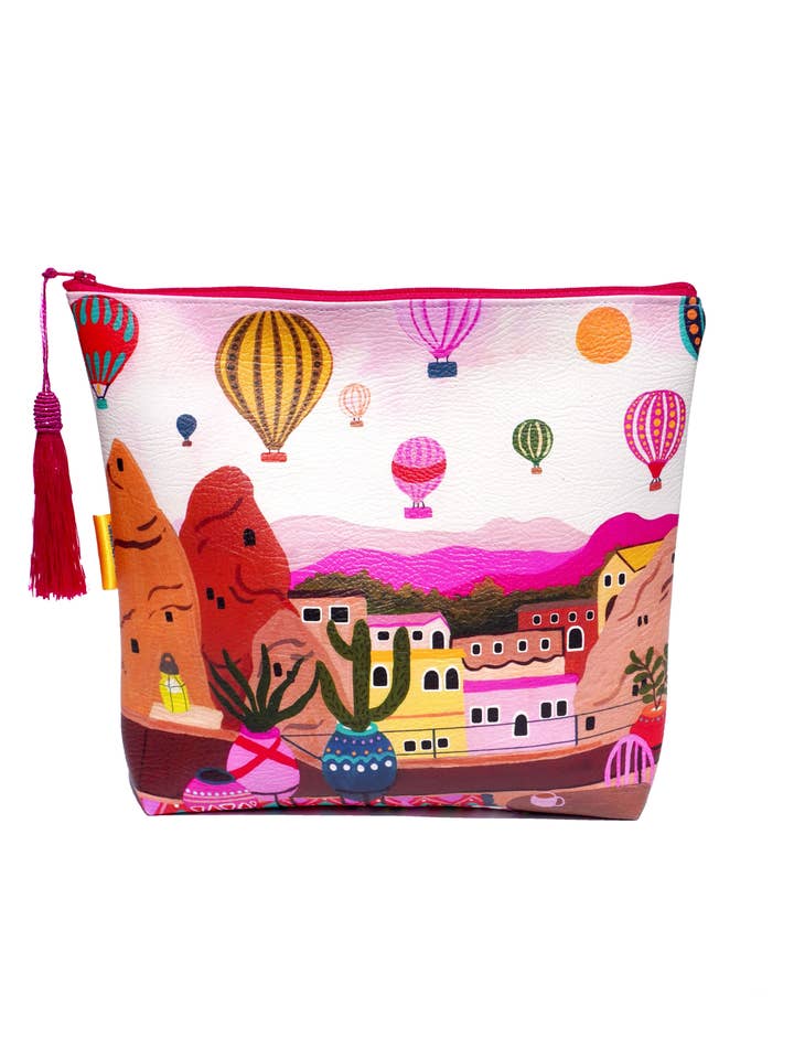 Trousse de maquillage en cuir végétalien montgolfière pour la vente par Lousurfacepattern