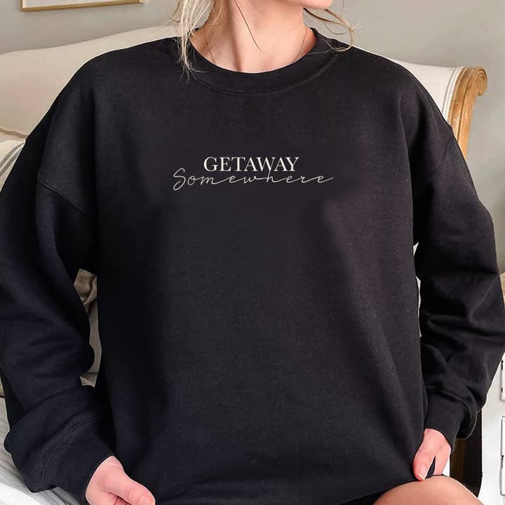 STARCHIS - Wholesale Graphic Sweatshirt - Women's - Graphic sweatshirt - Getaway somewhere lettering1
