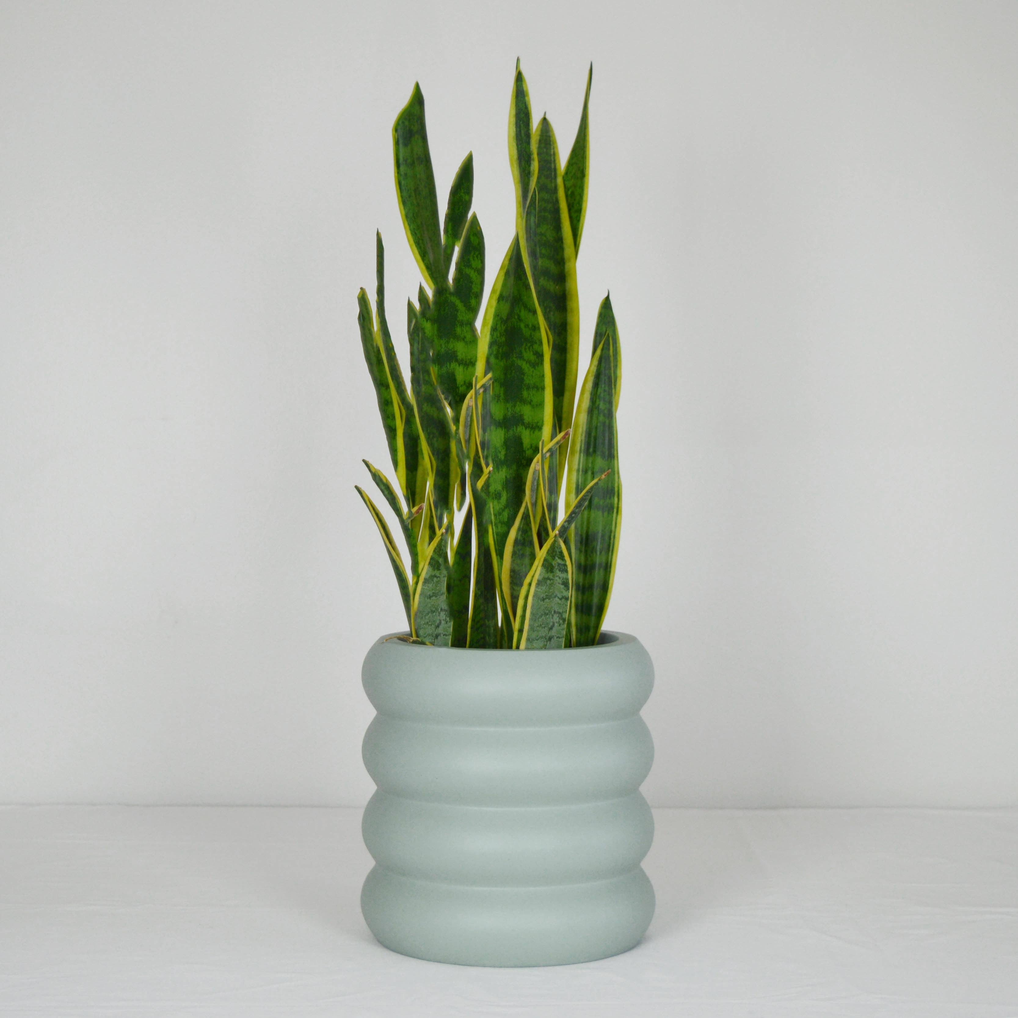 Common House Studio - Vente Pot - Cache-pot Topped Up au design empilé10