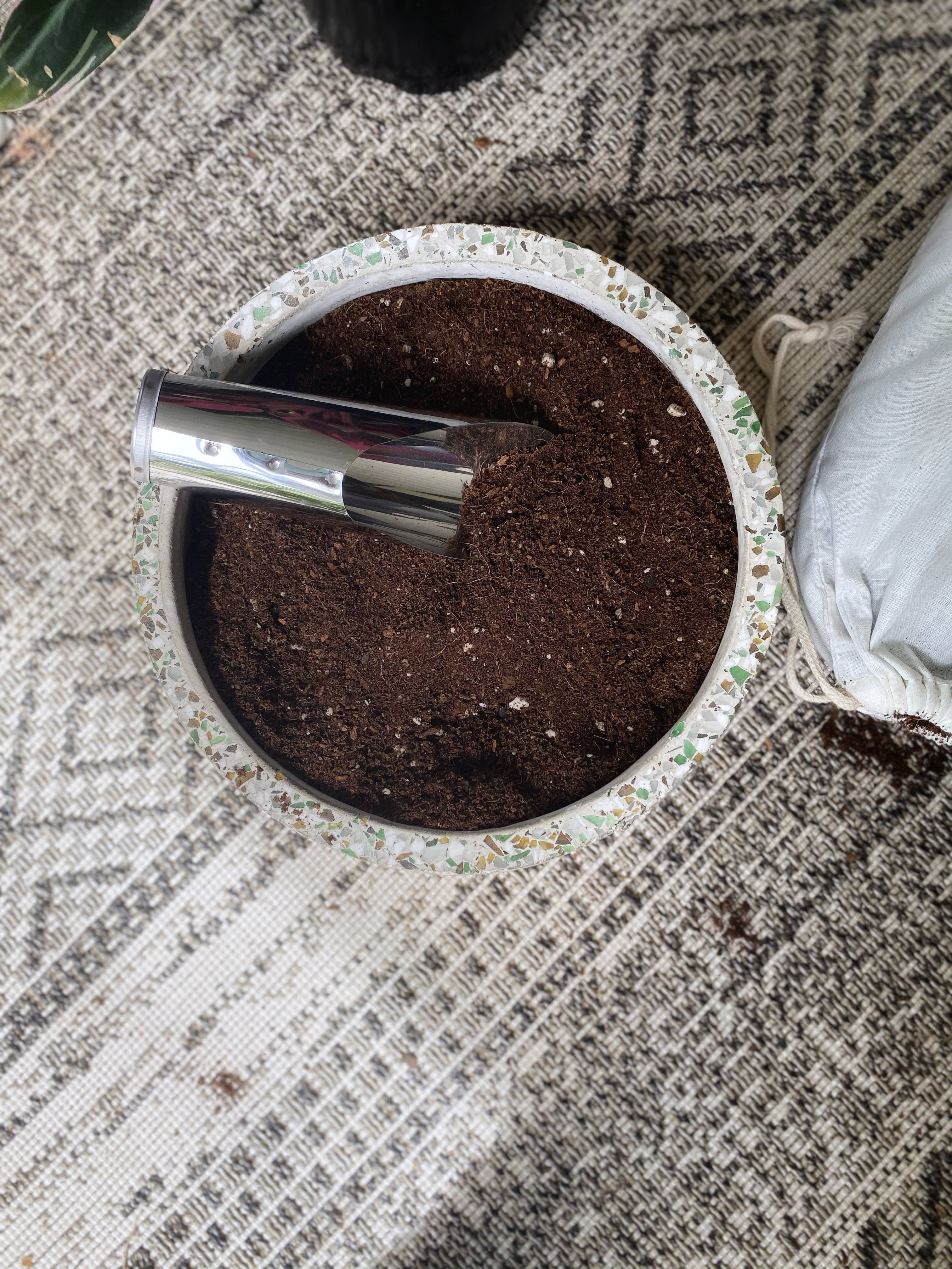 Props CLT - Wholesale Planting/Potting Soil - Small Organic Potting Soil1