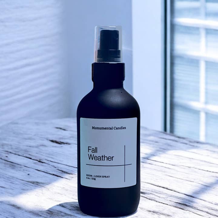 Matzwarte kamer/linnenspray voor herfstweer voor wholesale door Monumental Candles LLC