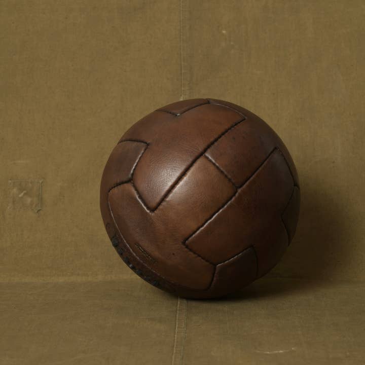 John Woodbridge Makers - Wholesale Sports Ball - VINTAGE LEATHER FOOTBALL T-SHAPE 19303