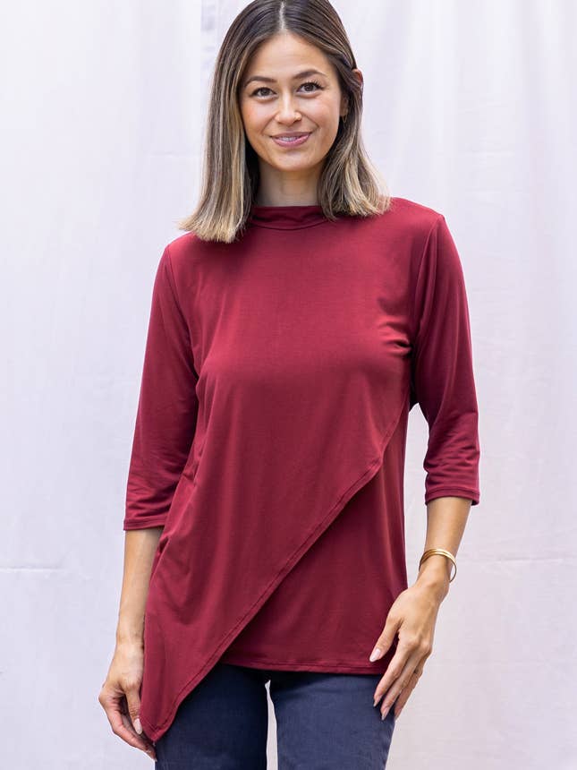 Haut à col montant Gwen (Merlot) pour la vente par Ten Tomorrow