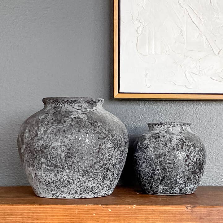 Hycroft Home Decor - Wholesale Vase - Athena Vintage-Style Ceramic Vase, High-End Home Accent