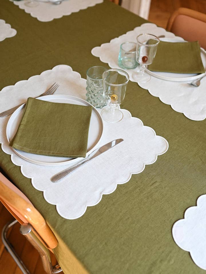 A toalha de linho verde-oliva por atacado de Tomète