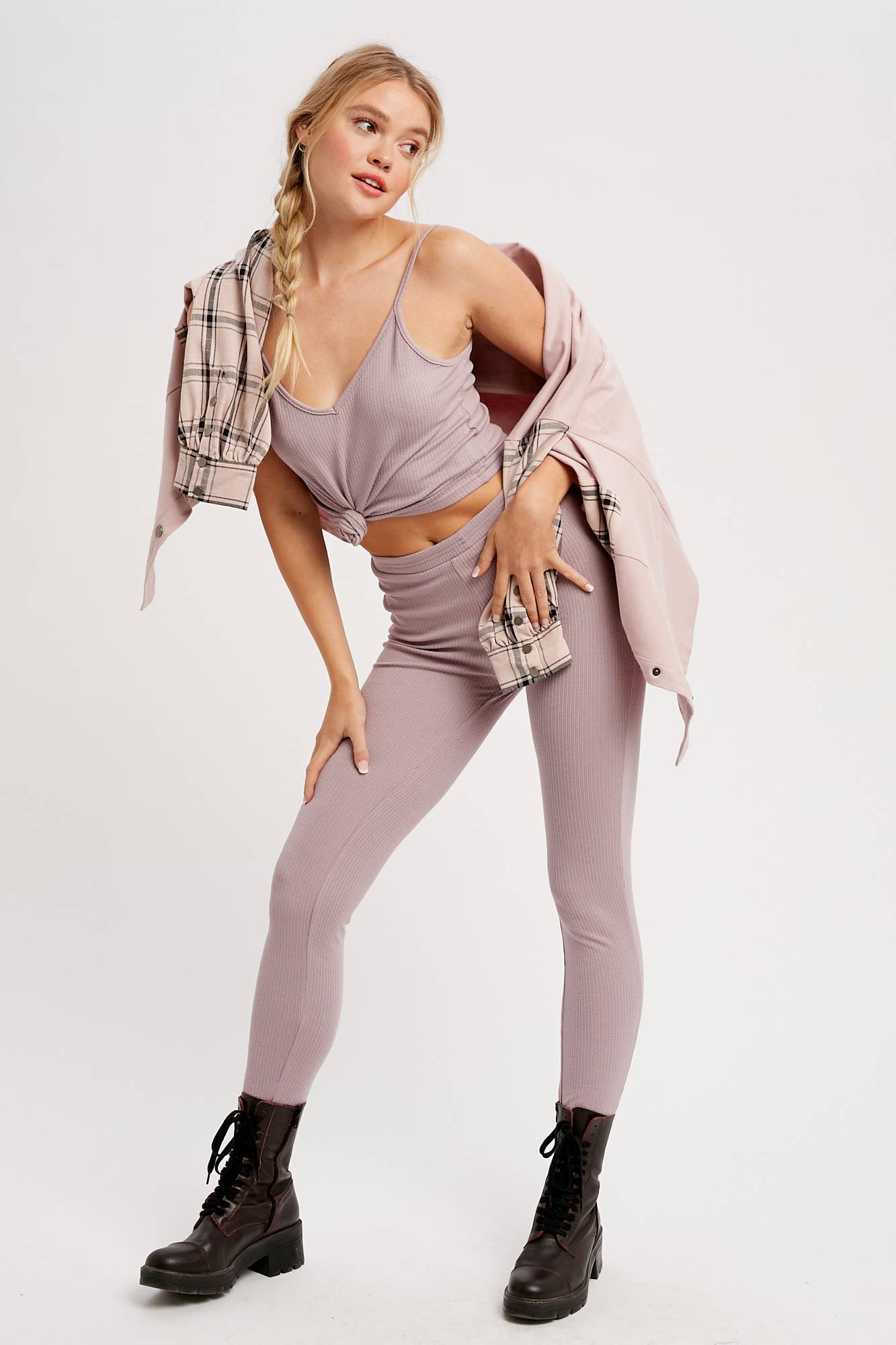 Listicle – Großhandel Loungewear-Set – Damen – Geripptes Strick-Cami & Leggings-Lounge-Set15