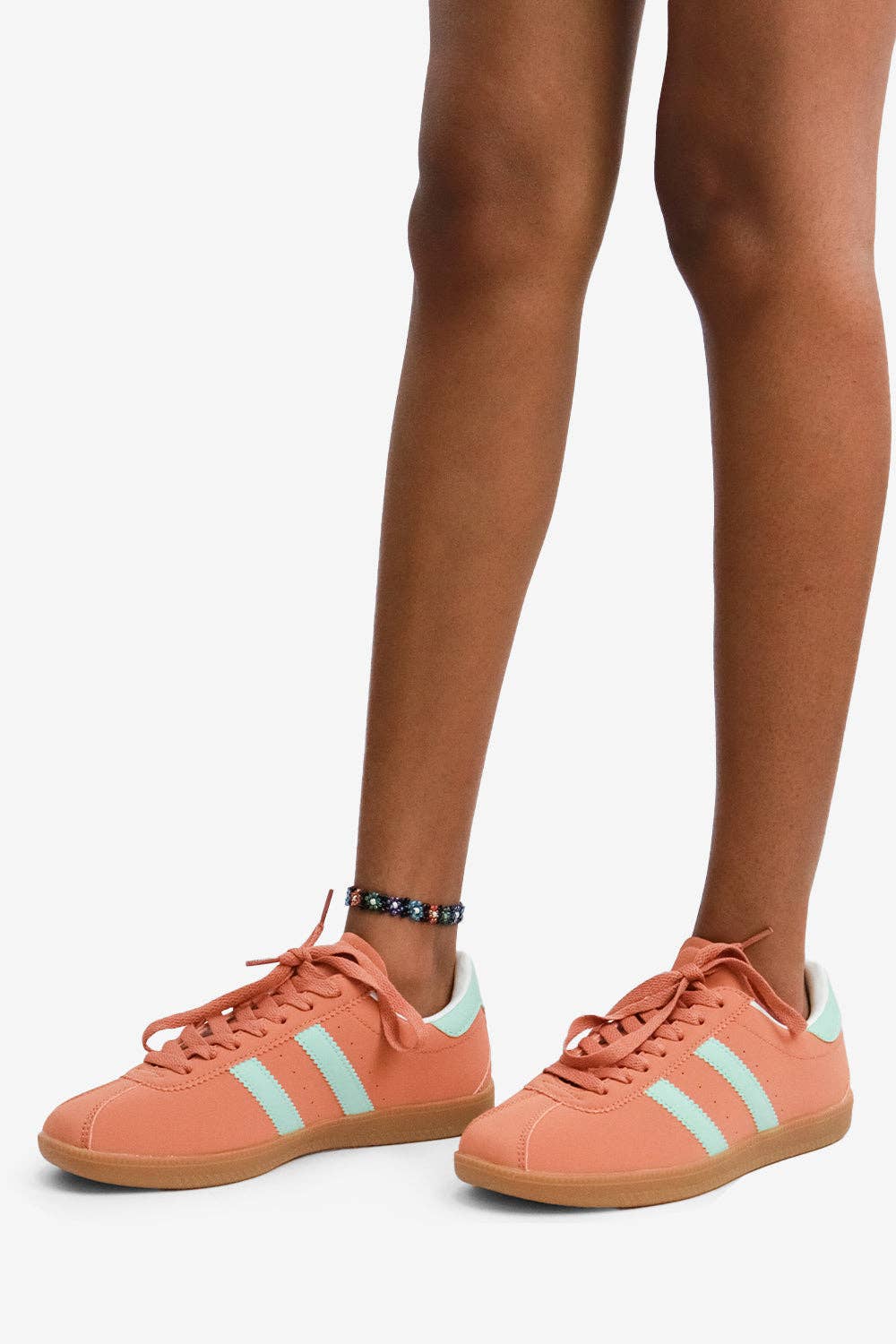 Lemonade Shoes - Wholesale Lifestyle Sneakers - Women's - HUCKLE -Tennis Sneaker w/ Contrast Striping, in Bold Colors1