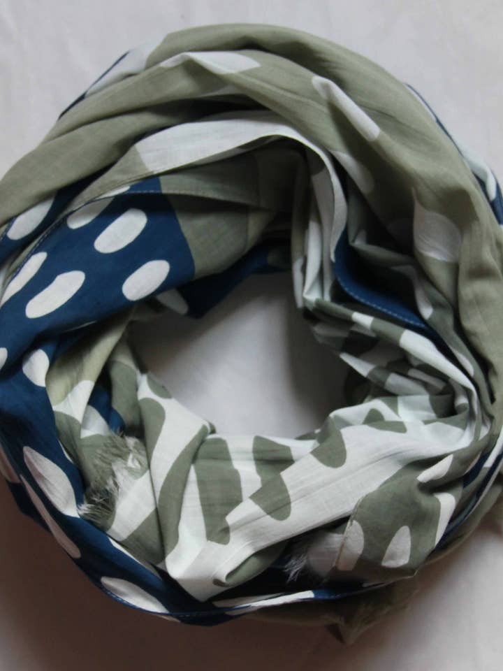 Khaki drömlik ekologisk bomullsduk för wholesale av Les Belles Vagabondes