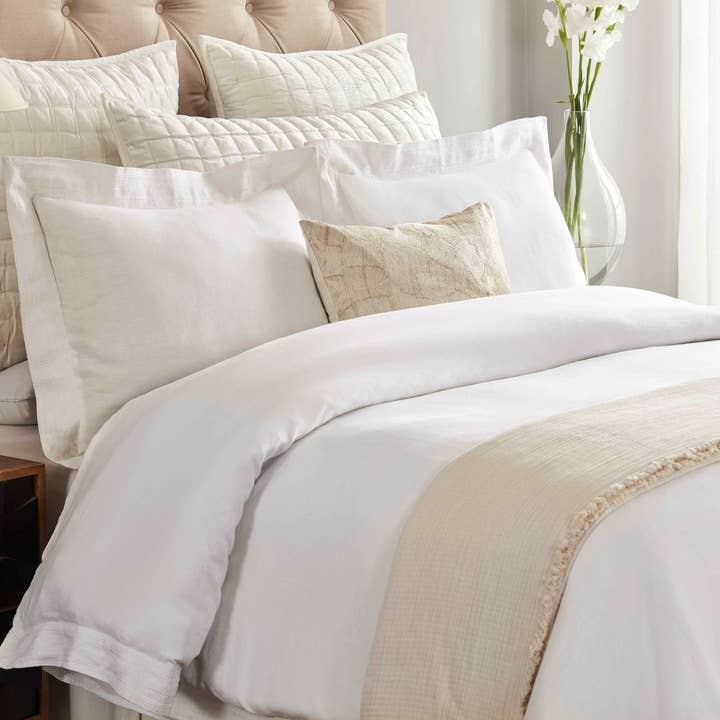 Housse de couette Parker, Queen size, 90" X 92", blanche pour la vente par Orchids Lux Home