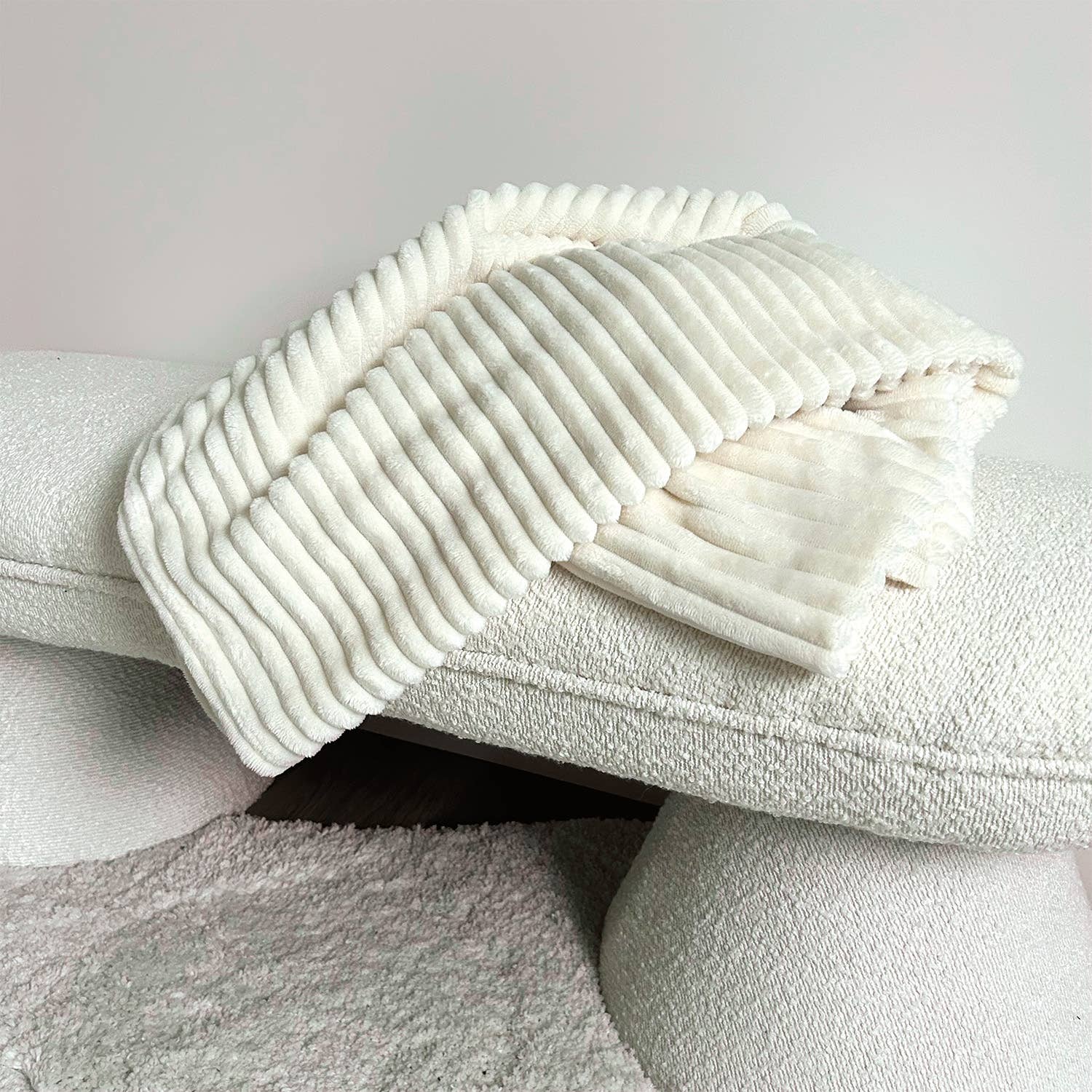 Opjet Paris - Wholesale Bench - Edouard bench natural loop L117 W42 H37.5cm2