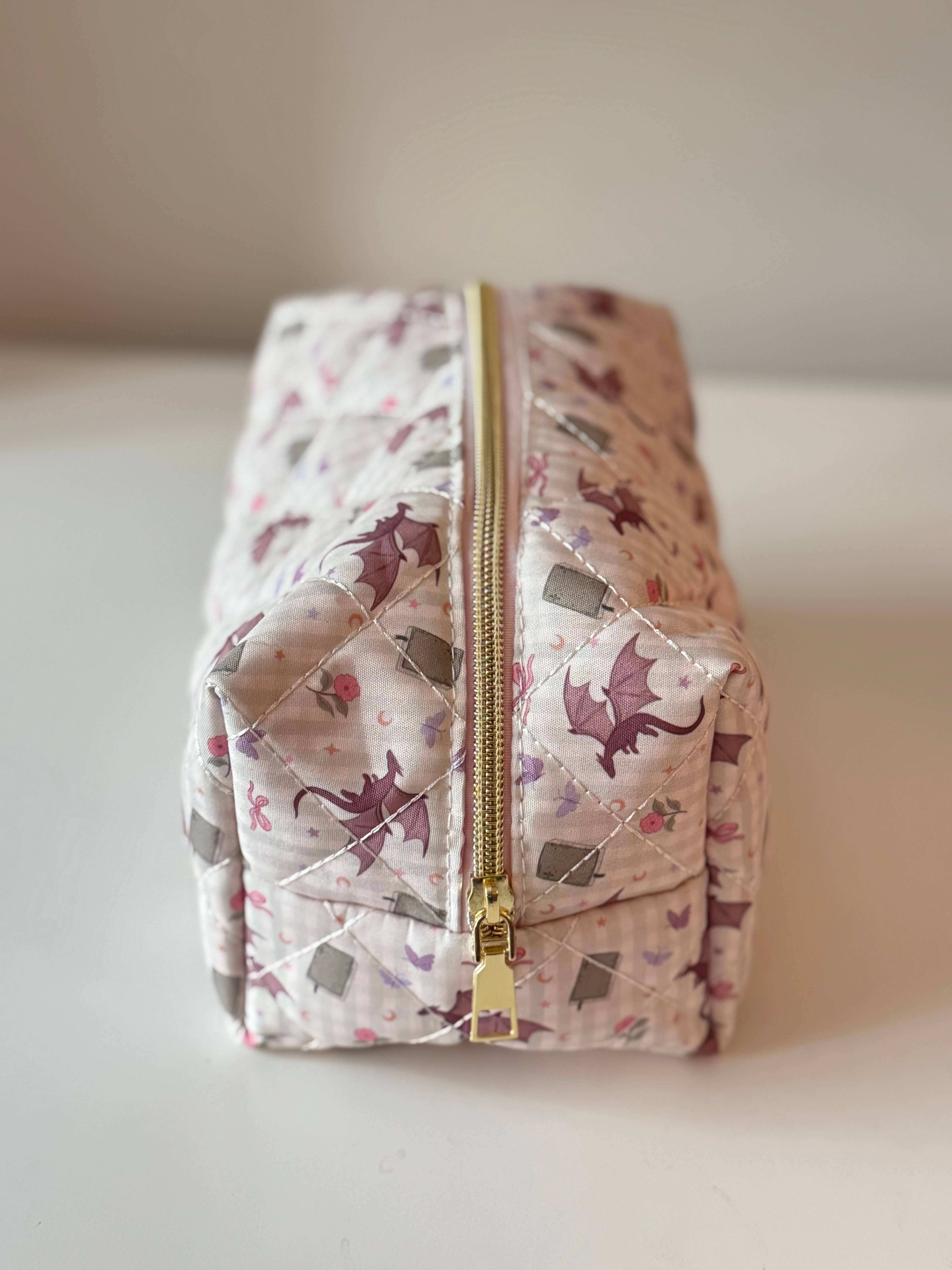 CrescentCatCo - Wholesale Makeup/Cosmetic Bag - Fantasy Reader Gingham Dragon Quilted Makeup Pouch1