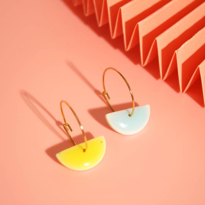 Statement-Creolen – Handgemacht & 18K vergoldet and other Purchase Wholesale vendita fragole. Free Returns & Net 60 Terms on Faire trending on Faire.