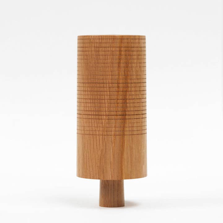 High Rise - Décoration de table en bois fabriquée à la main pour la vente par The Arboretum