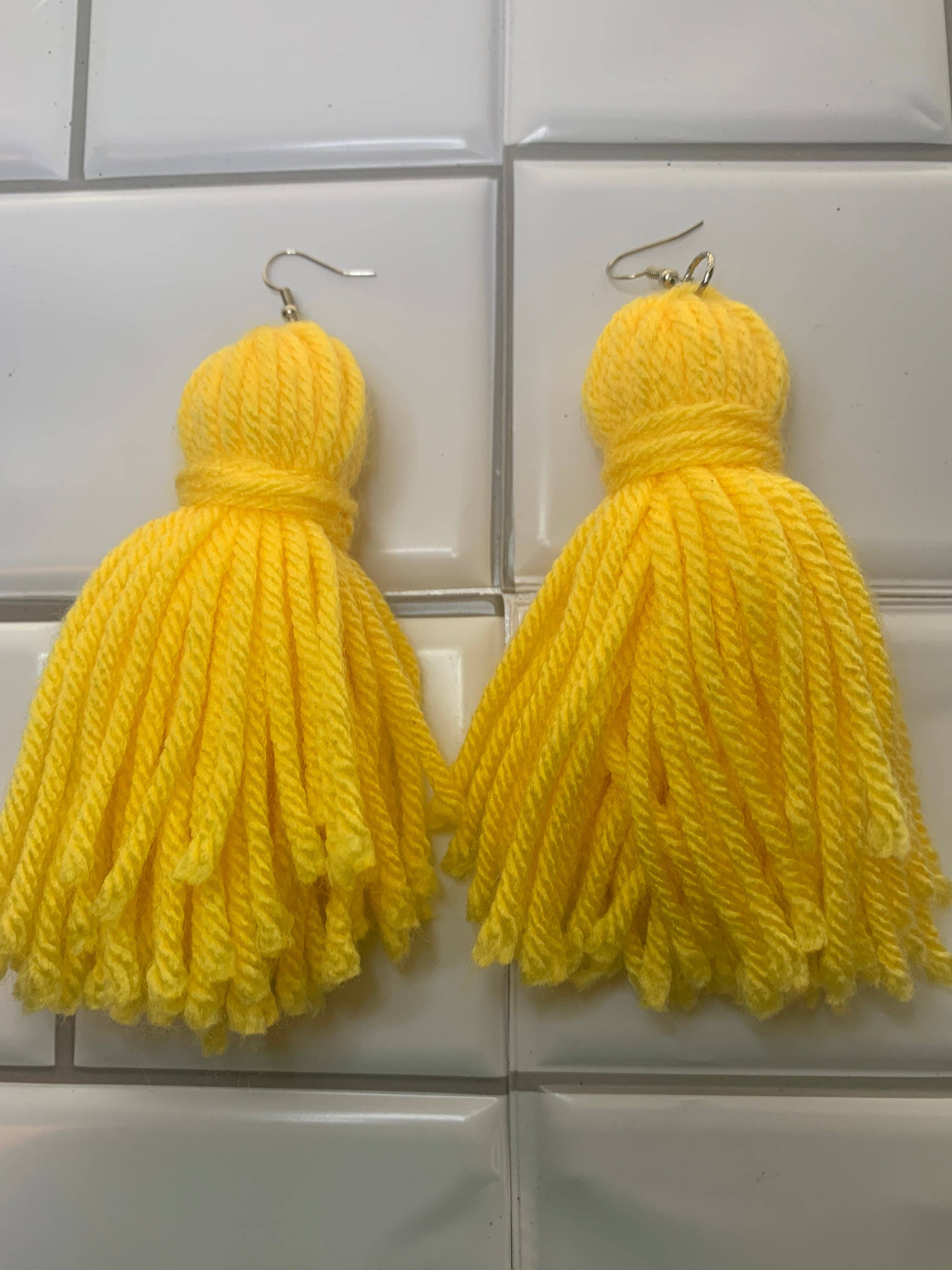 Pretty Girl Align - Wholesale Kwastjesoorbellen - Gele oorbellen met kwastjes0