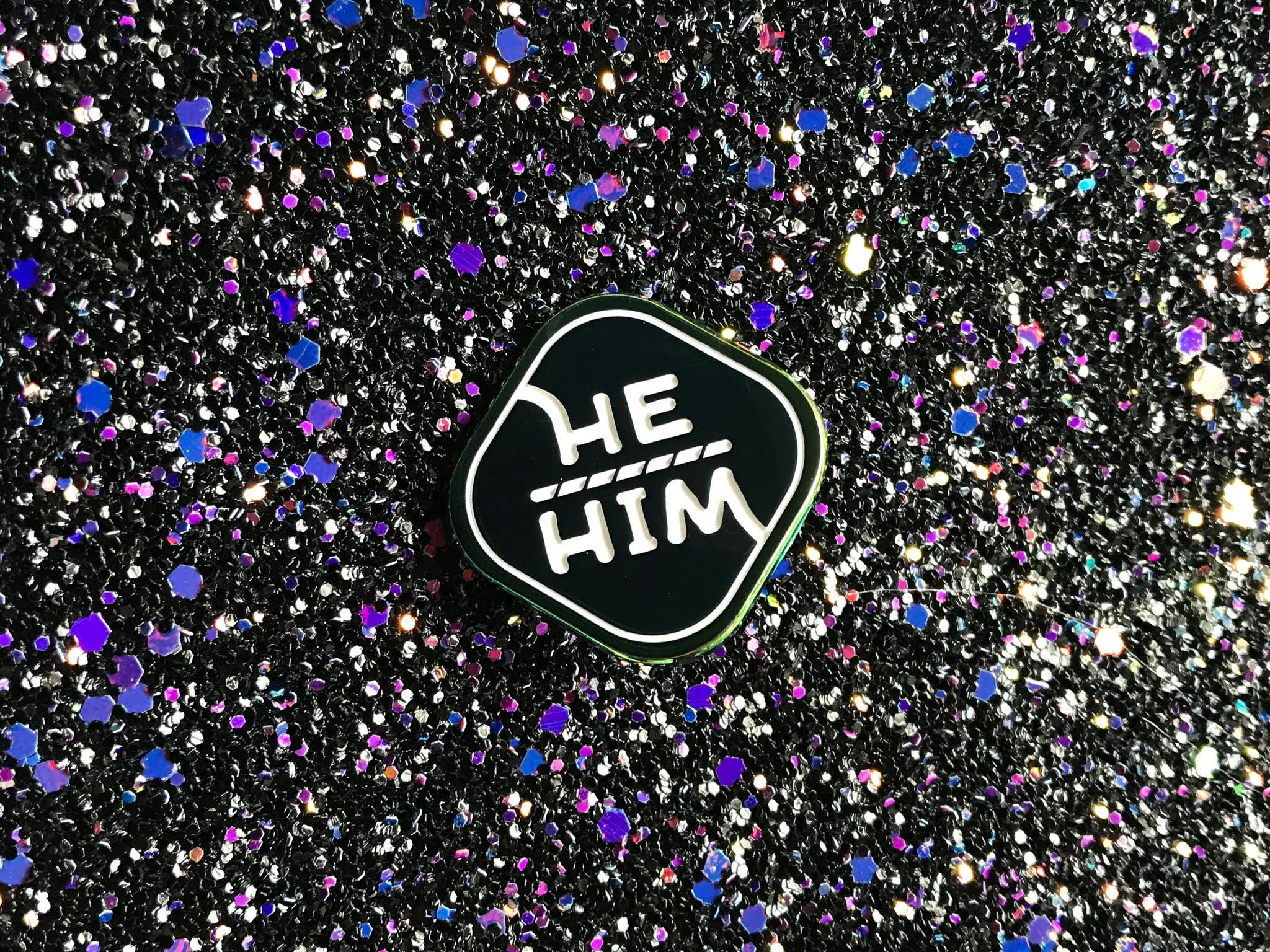 TheThirdArrow – Engroshandel Reversnål/knap – Rainbow Metal Stedord Pin3