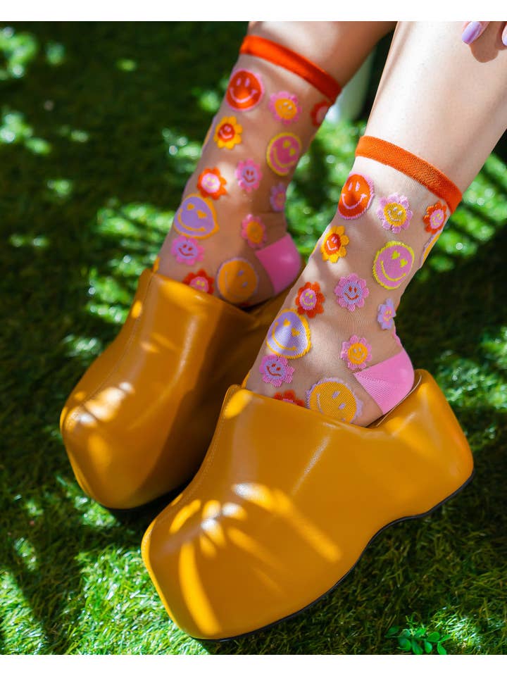 Sock Candy - Wholesale Socks - Women's - Smiley Face Daisy Sheer Crew Sock
