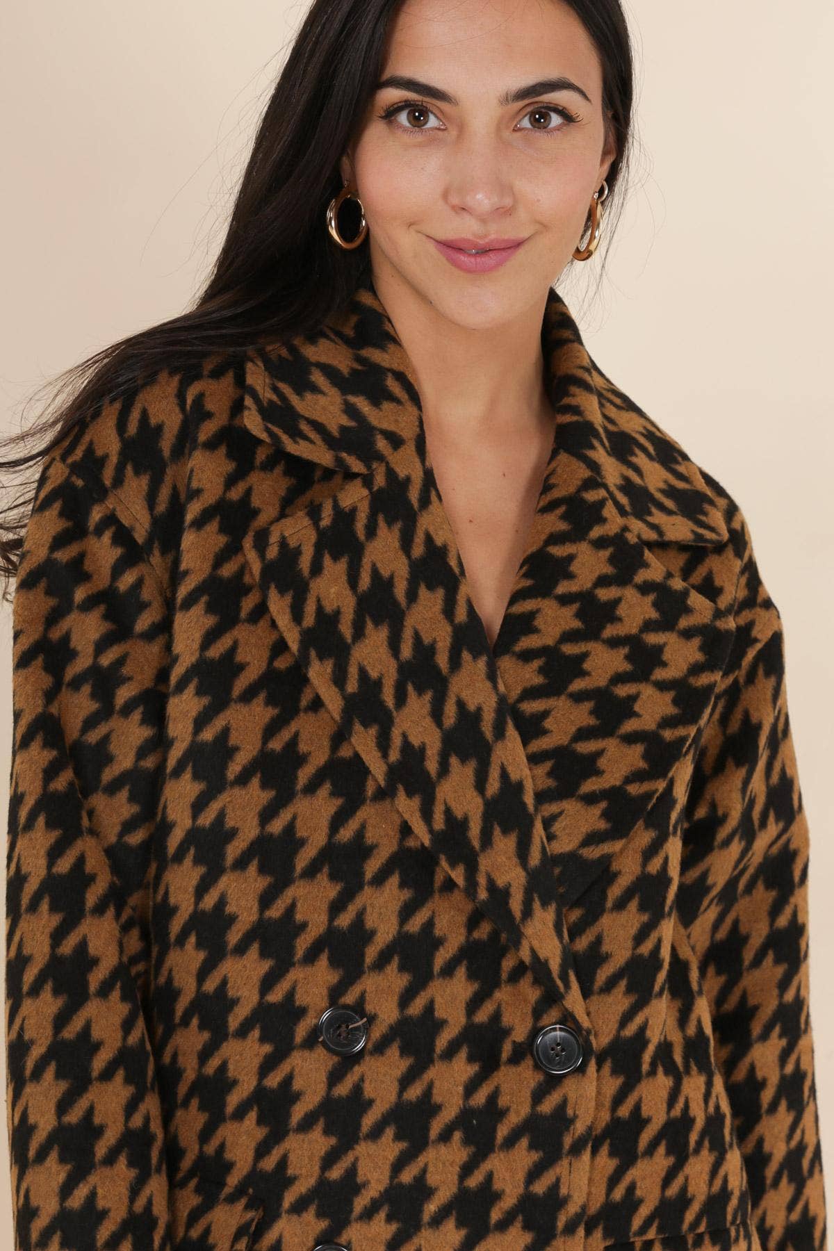 Attentif Paris – Engroshandel Frakke - Dame – Oversized frakke med hundetandsmønster og knapper1