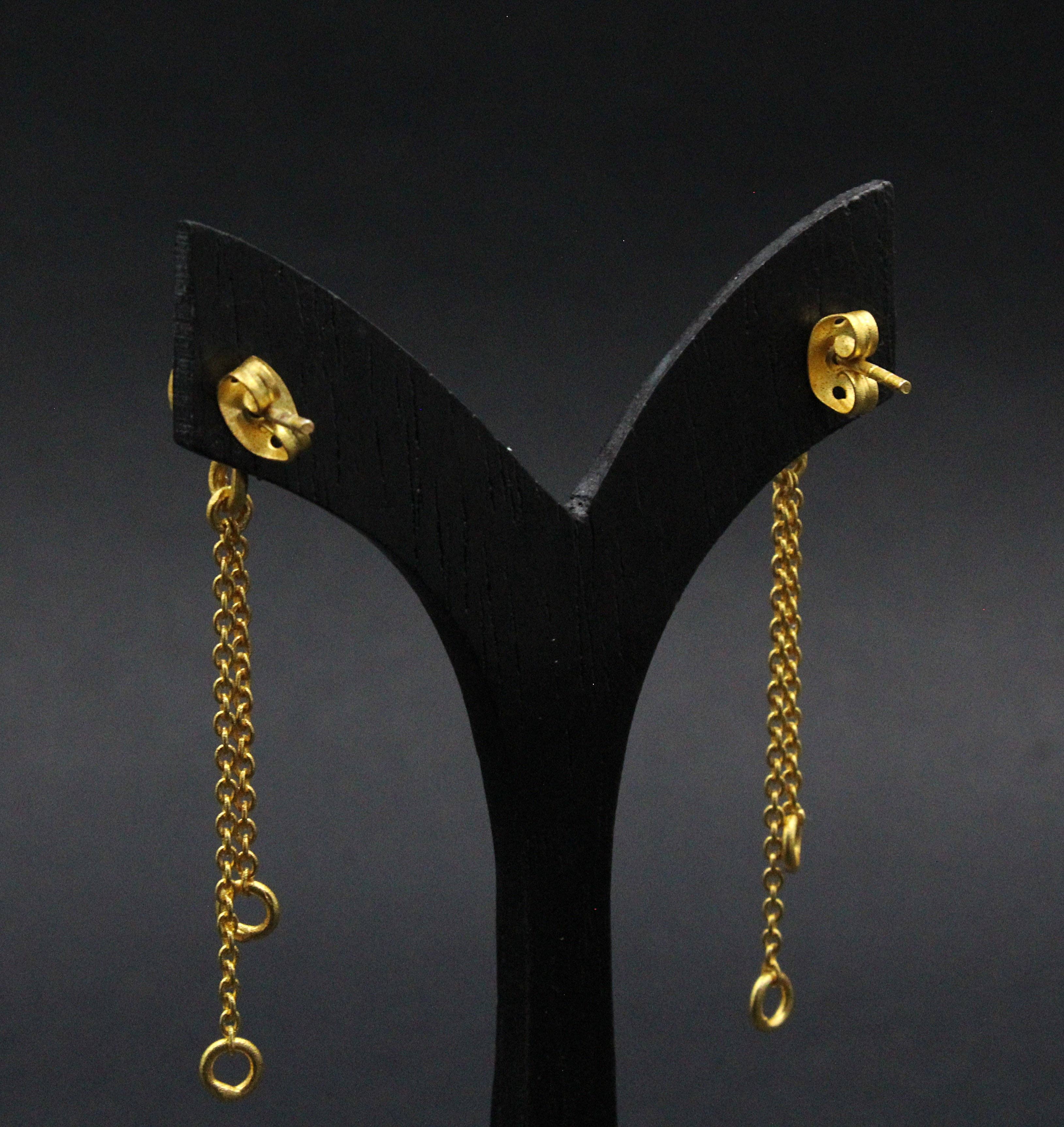 LA MAR – wholesale Dangle earrings – Gold-plated BUTTON PENDANT with chain6