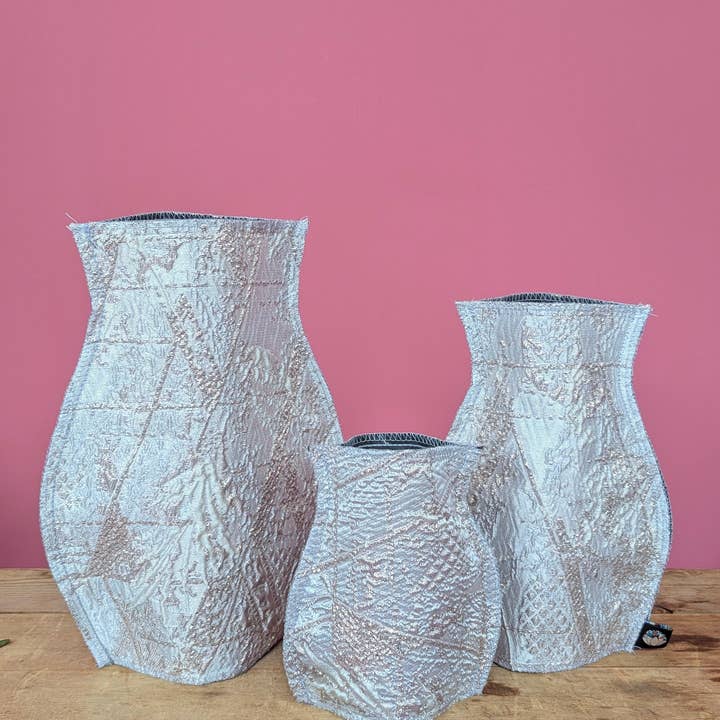 Pop Up Vase in Ivory for wholesale on Faire2