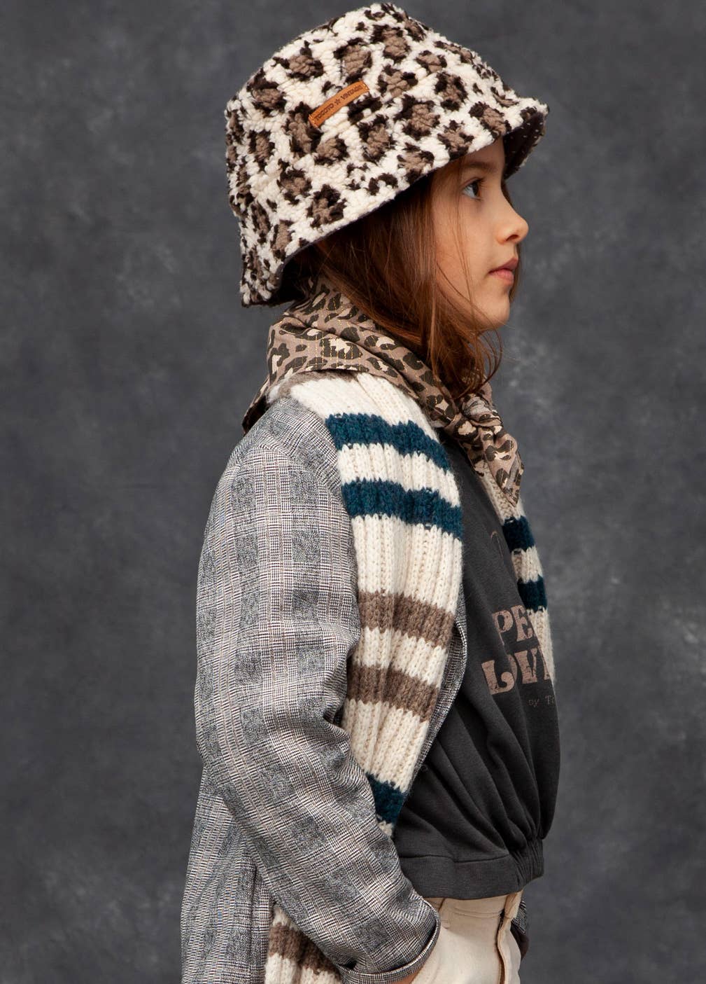 Brown Animal Print Bucket W72622 for wholesale on Faire1