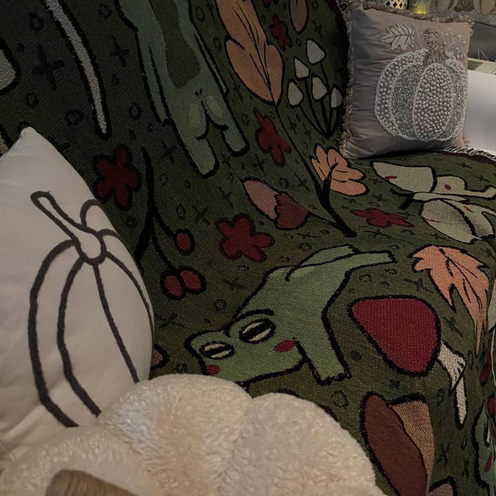 Frogblobs - Wholesale Throw Blanket - Autumn Frog Tapestry Blanket3