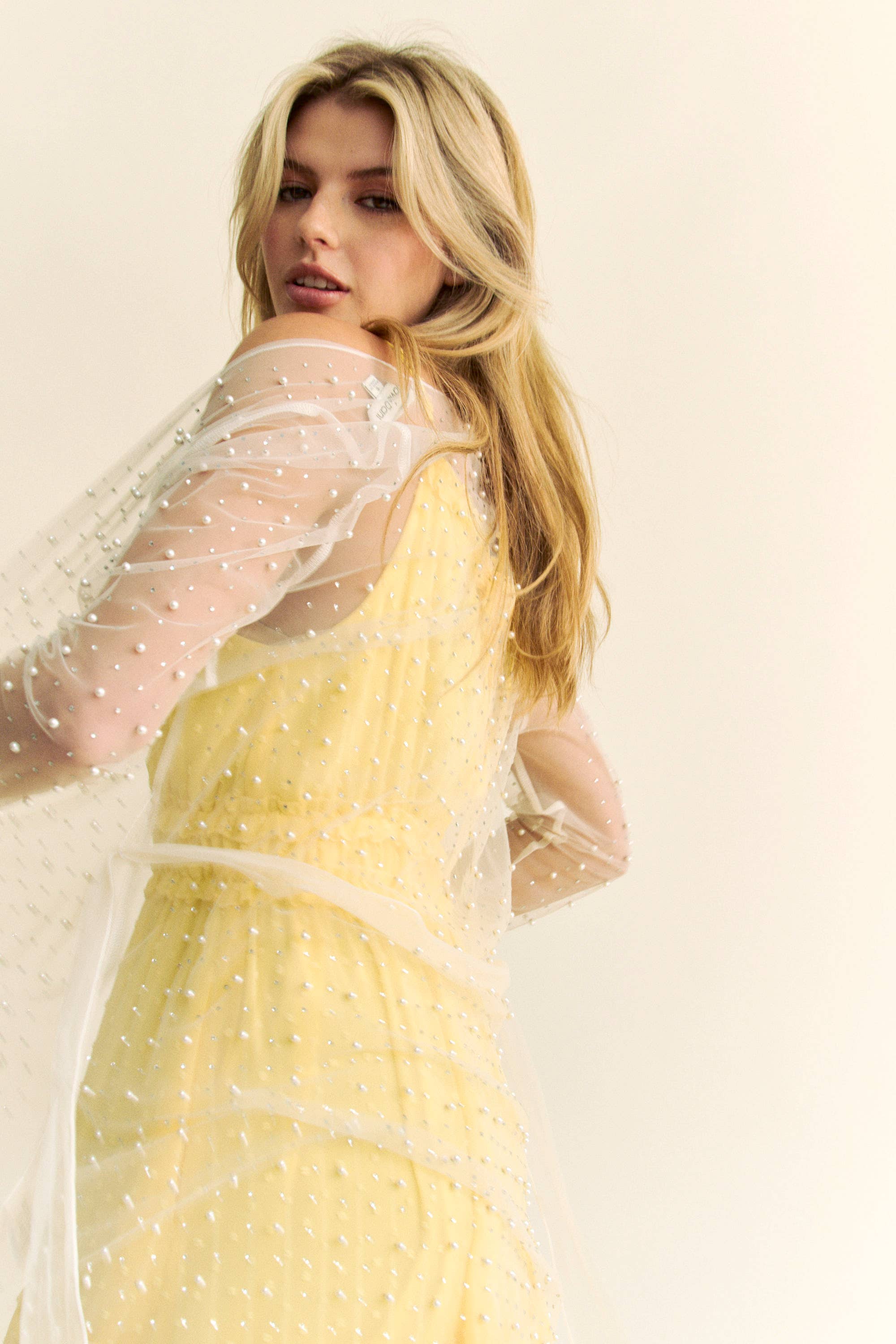 Davi & Dani – Großhandel Strickjacke – Damen – PLUS-Strickjacke mit Mesh, Perlen, Strass und offenem Vorderteil zum Binden9