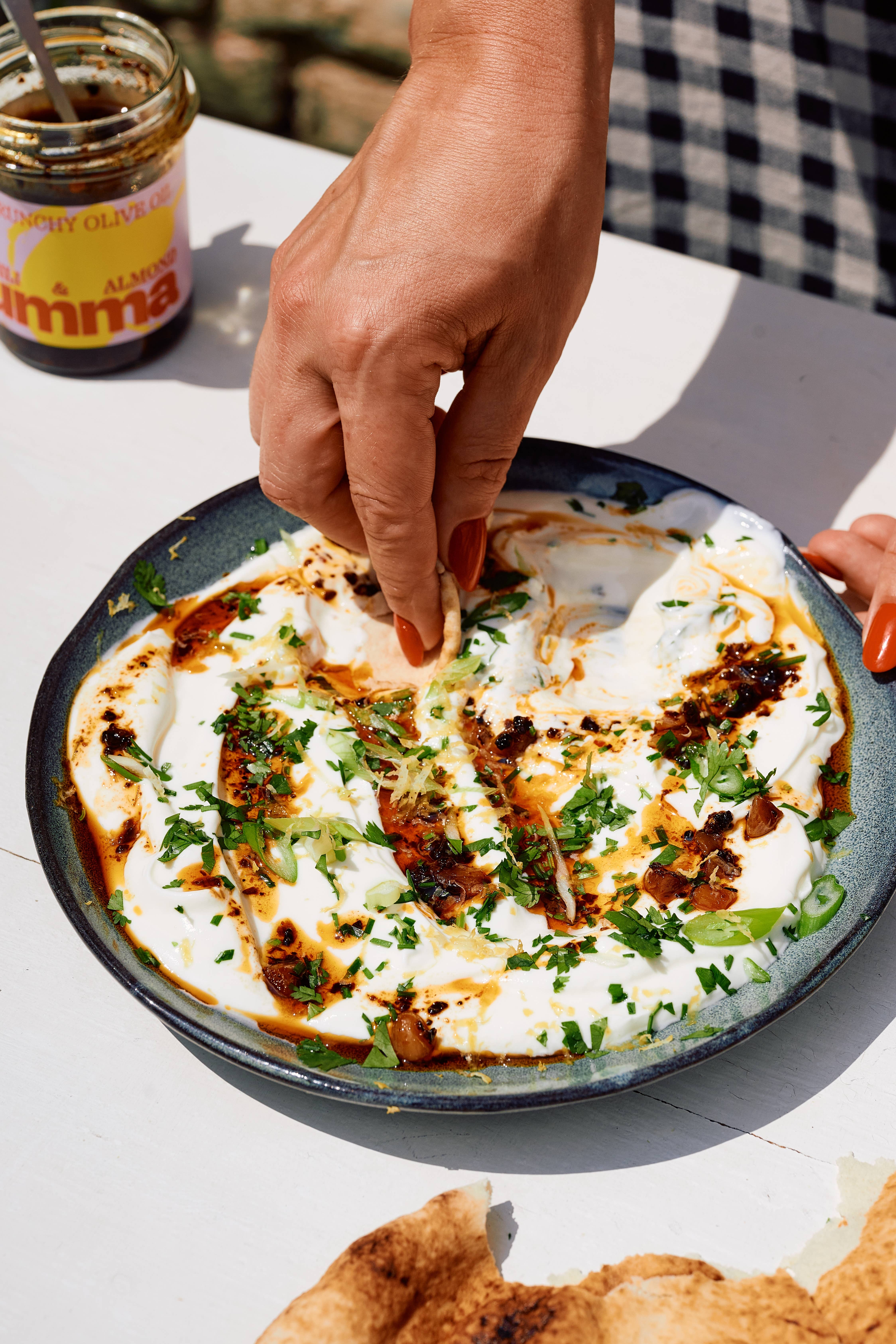 UMMA – Engroshandel Sauce – UMMA ekstra jomfru olivenolie med chili og mandler3