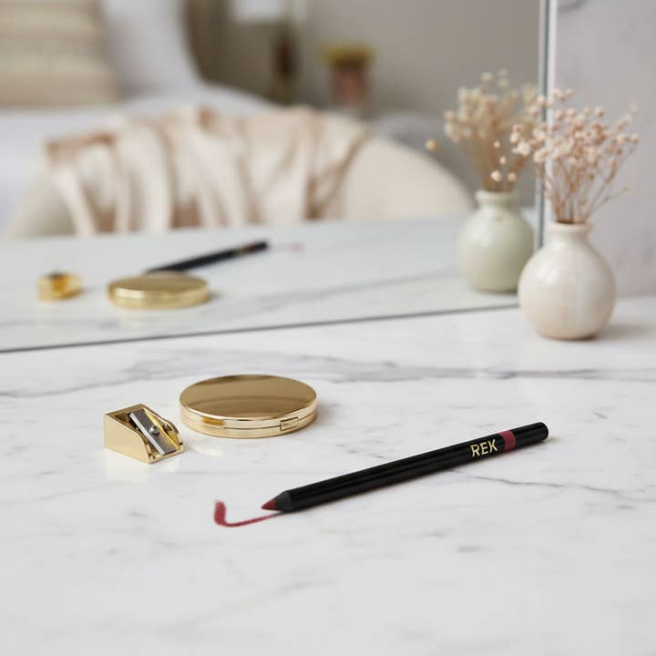 Naomi's Happy Place Shop - Wholesale Lip Liner/Pencil - Holly Berry Gel Lip Liner – Bold, Defined Lips | REK Cosmetics4