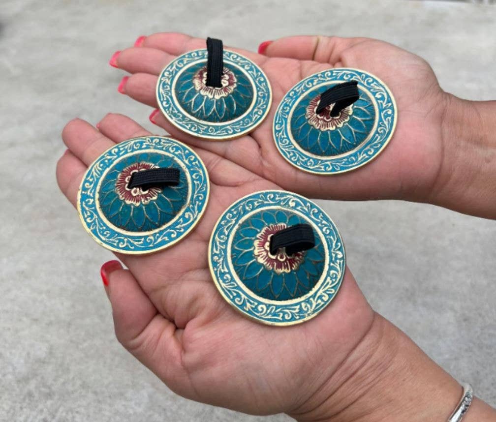 Lungta Imports - Vendita all'ingrosso Strumenti musicali - 2 paia di piatti da dito in ottone a forma di fiore di loto Zills per pancia 2