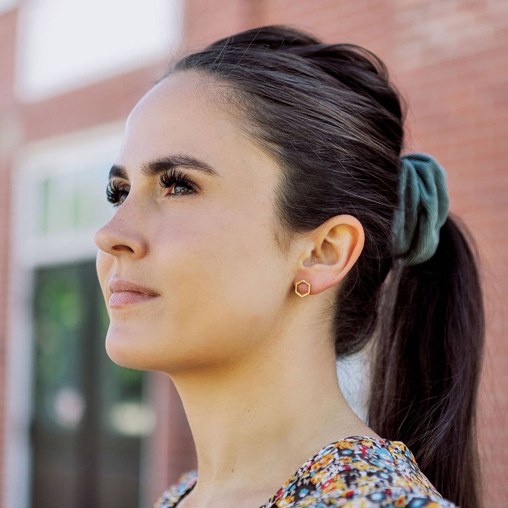 Steel & Clover – wholesale Stud/post earrings – Hexagon Stud Earrings5