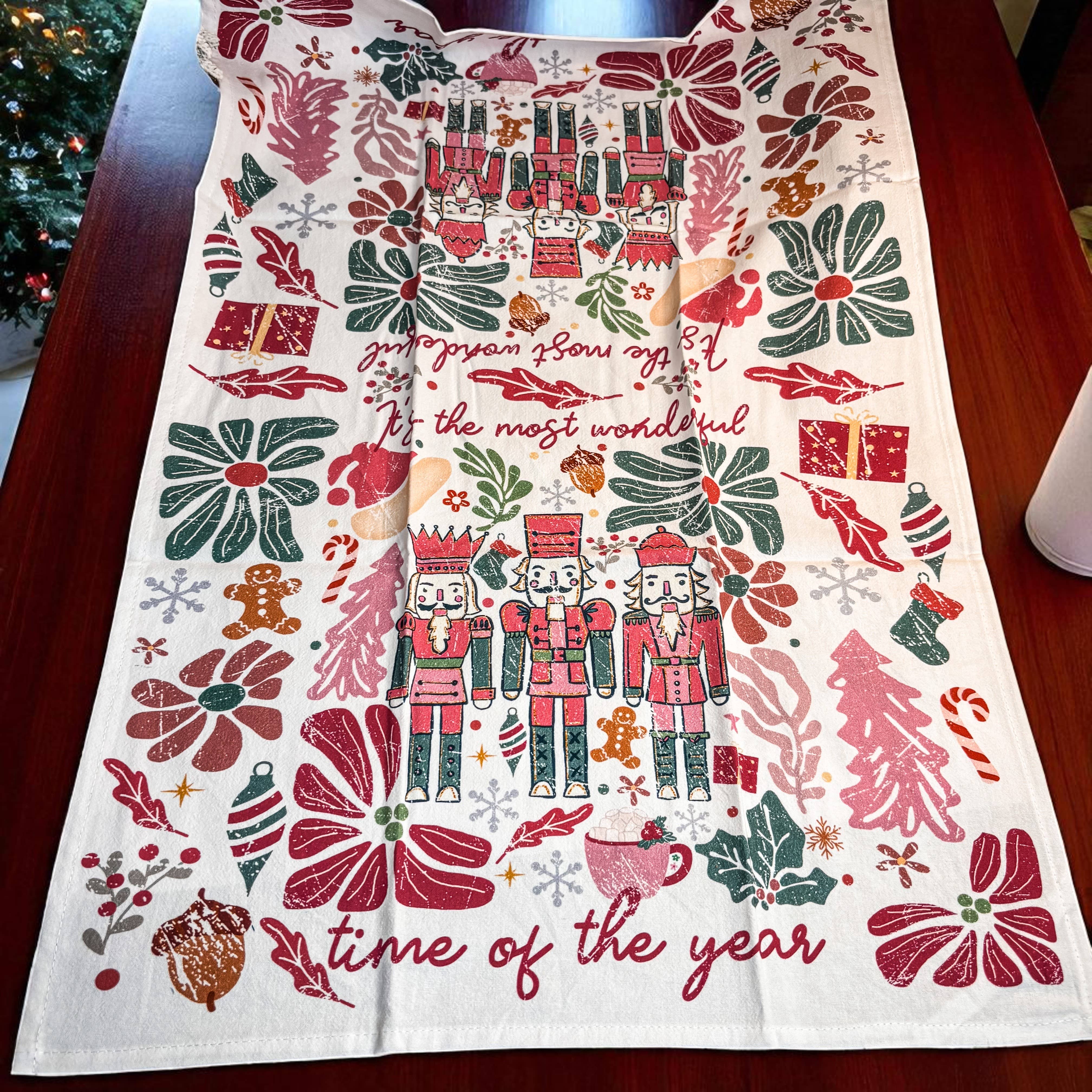 Gia Roma - Wholesale Tea Towel - Vintage Santa Holiday Kitchen Towel & Decor | Pink Christmas98