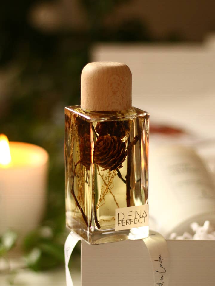 Woodland Cabin Botanical Reed Diffuser for wholesale by Den Perfect