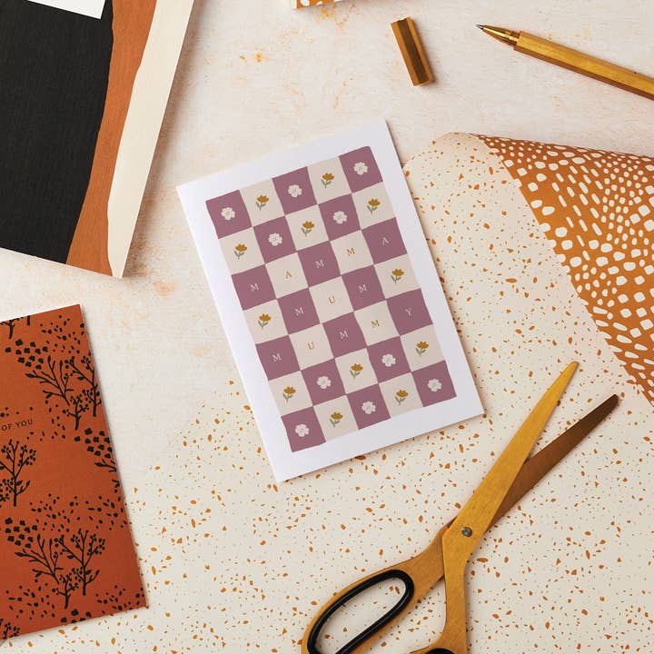 Ink & Bloom – Großhandel Muttertagskarten – Schachbrett-Mama-Geburtstagskarte | Moderne Muttertagskarten4