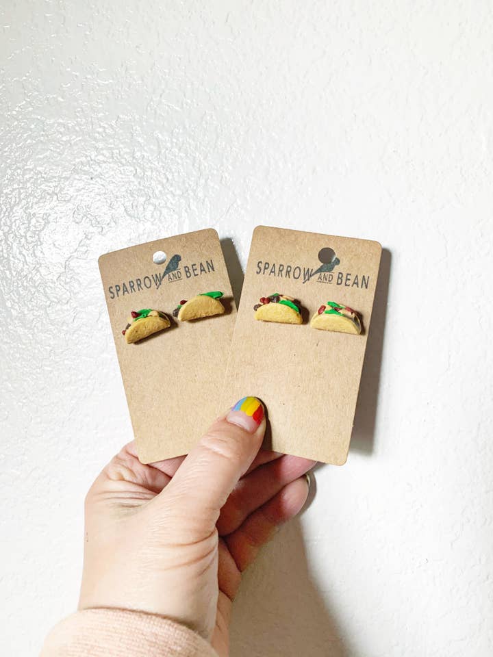 Clous à tacos pour bébé pour la vente par Sparrow and Bean