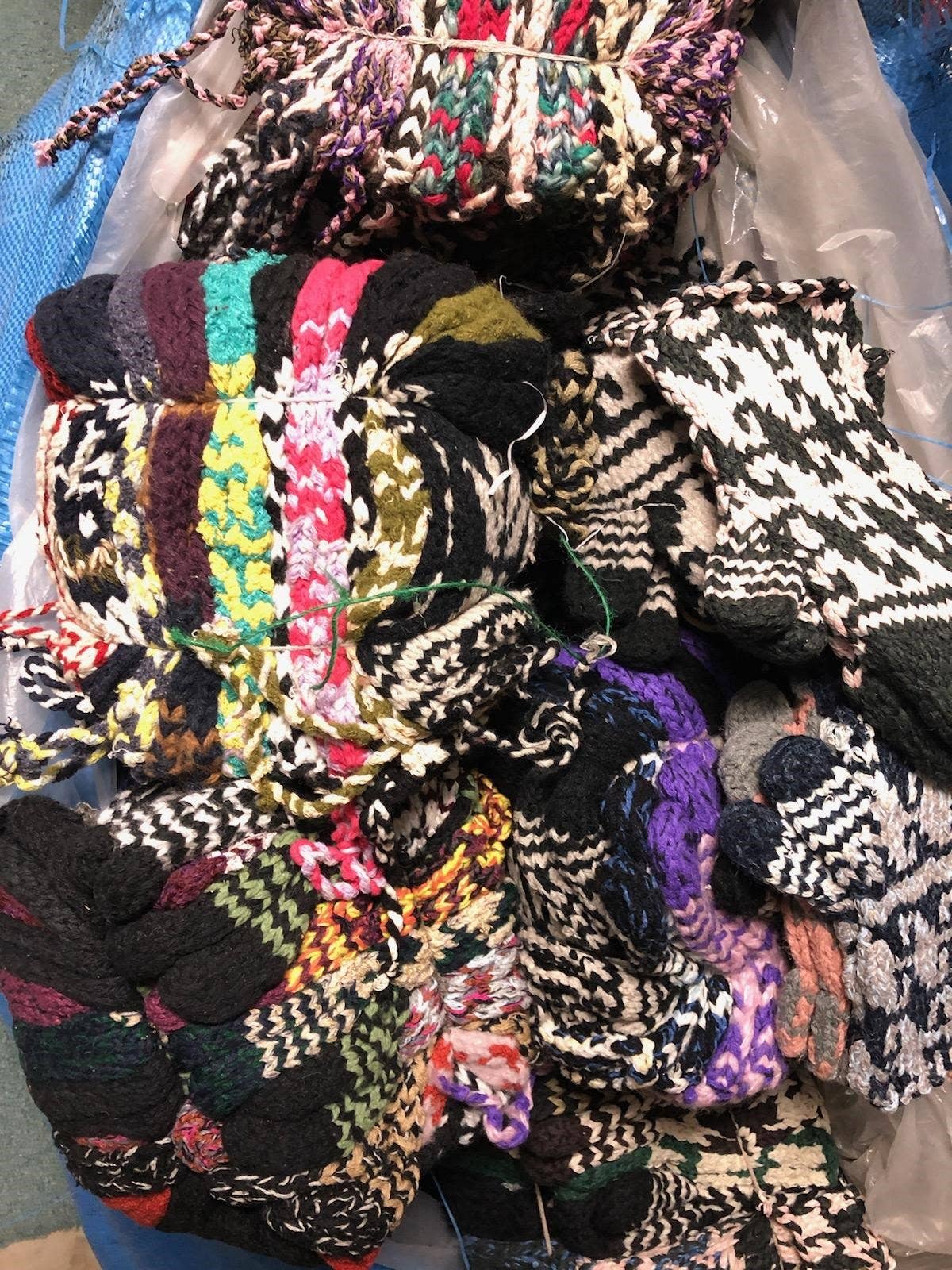 Gypsy Rose - Vendita all'ingrosso Muffole - Donna - MUFFOLE IN MAGLIA DI LANA1