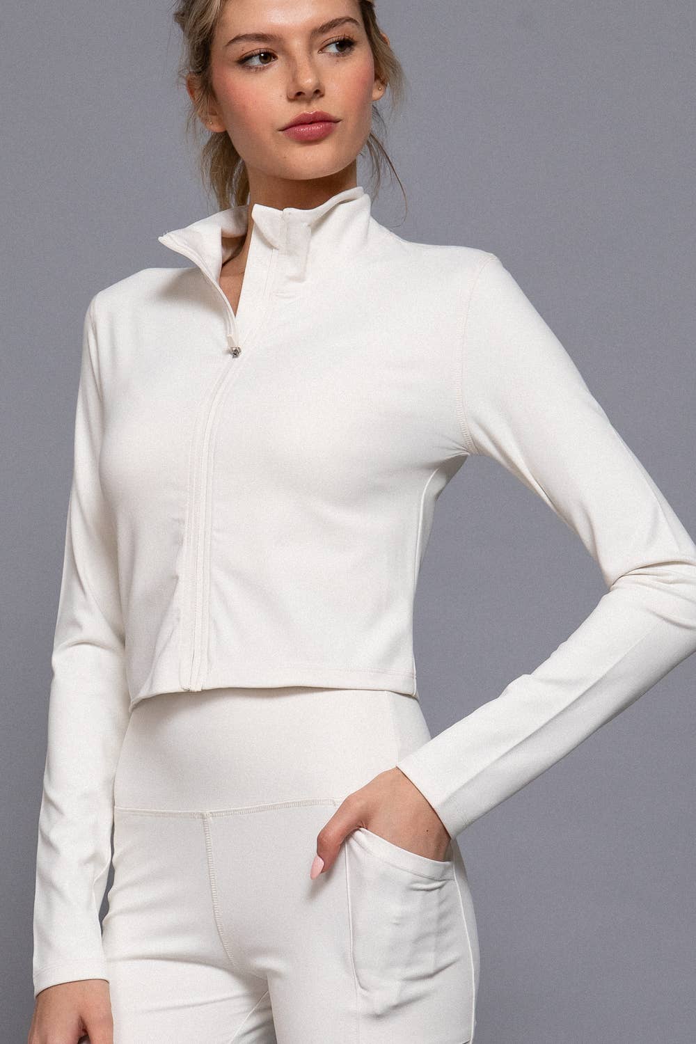 Active Basic | Active USA - Venta al por mayor Chaqueta deportiva - Mujer - Chaqueta de entrenamiento con cremallera, cuello alto y manga larga19