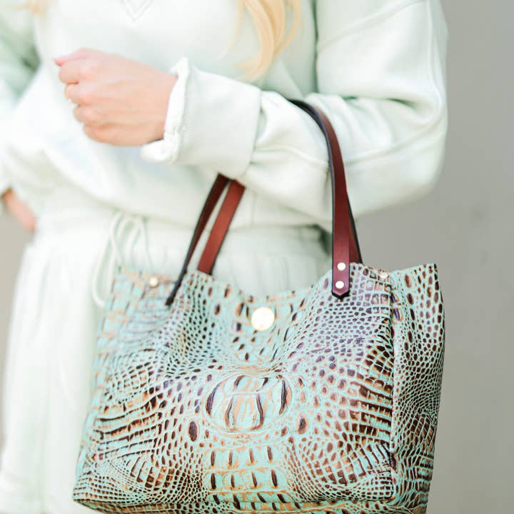 SouthLife Leather Goods - Wholesale Top Handle Bag - Women's - The Small Bucket Bag16