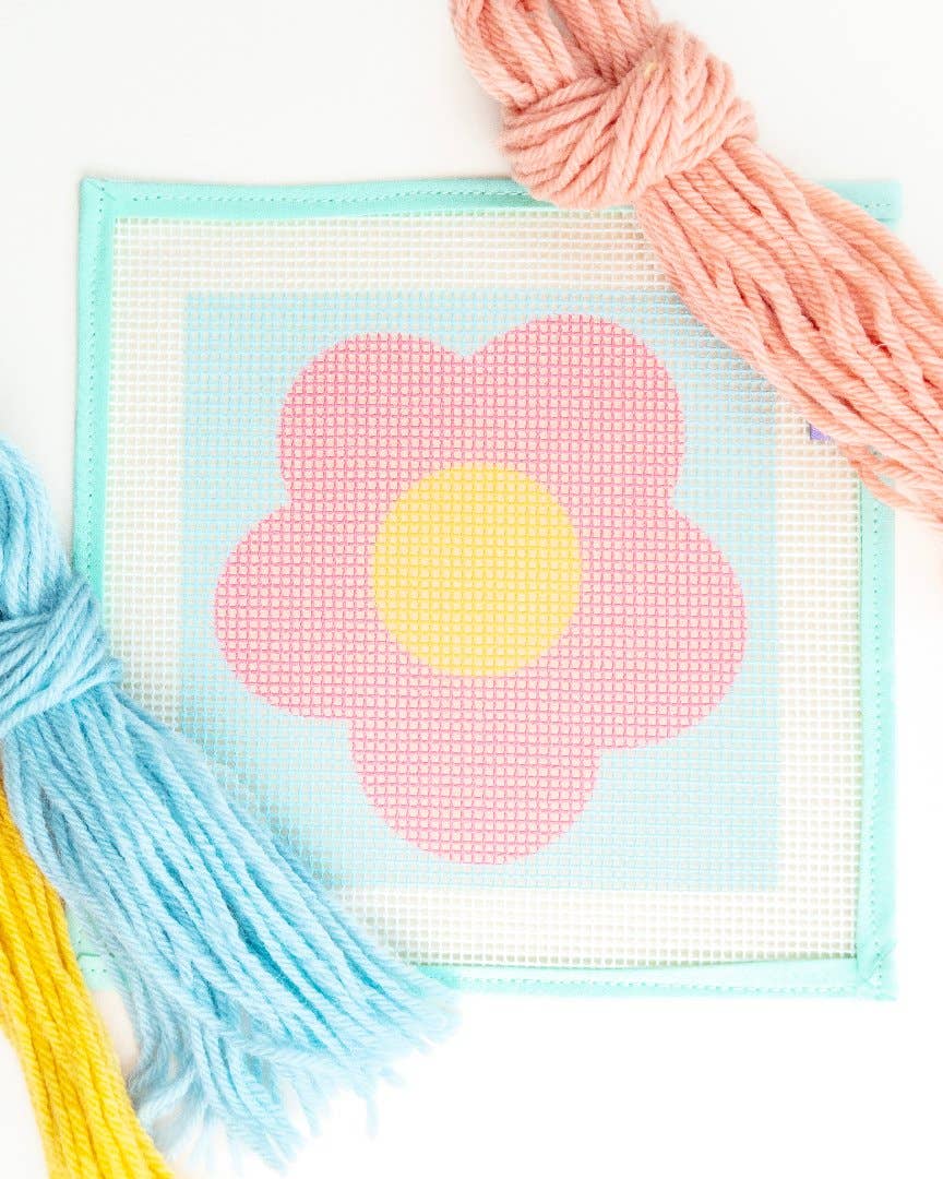 Unwind Studio - Wholesale Doe-het-zelf-knutselset - Kinderen - Roze Margriet - Borduurpakket voor Kinderen1