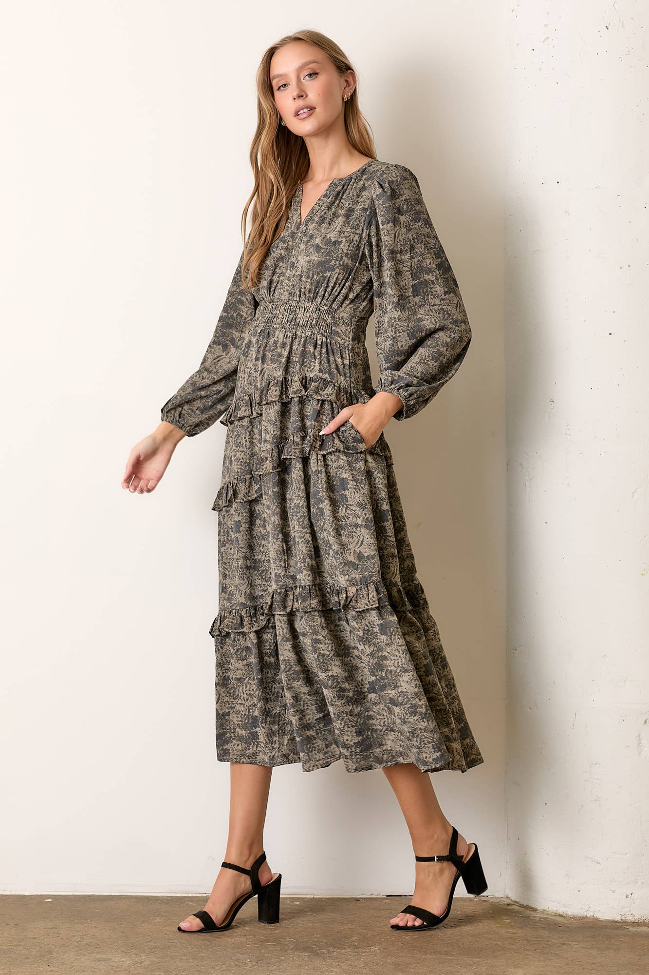 Polagram by Wellmade USA - Wholesale Dress - Women's - PRINTED FLORAL TIERED MAXI DRESS1