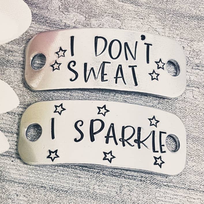Étiquettes d'entraîneur I Don't Sweat - I Sparkle pour la vente par The Trinket Box