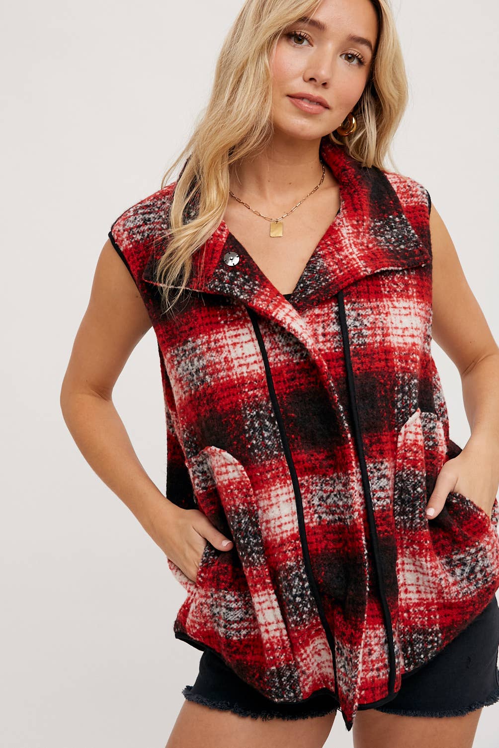 Bluivy – wholesale Outerwear Vest - Women’s – FLANNER PLAID VEST22