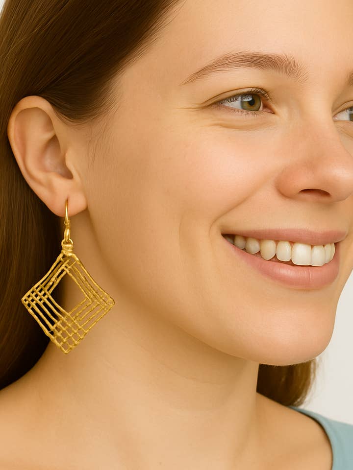 MAZE - Gold for wholesale by Bel-Eve