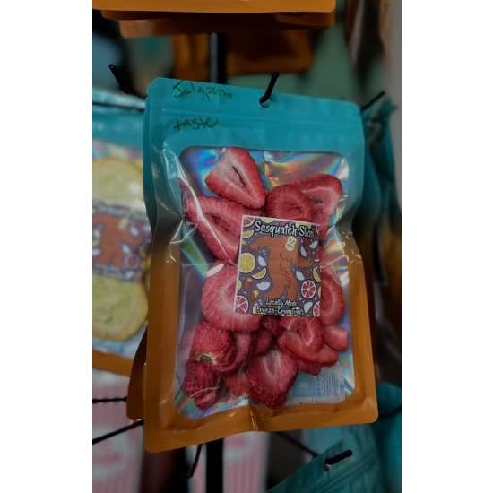 Lindsey’s Lovelies - Wholesale Dried/Dehydrated Fruit - Freeze Dried Strawberry Slices1